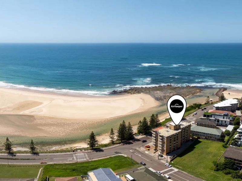 Bright Beachside Escape at The Entrance