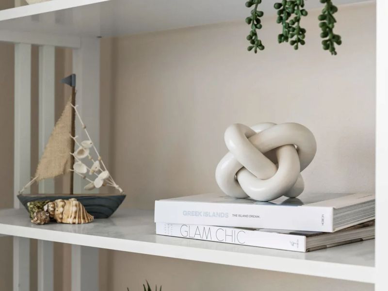 Bright Beachside Escape at The Entrance