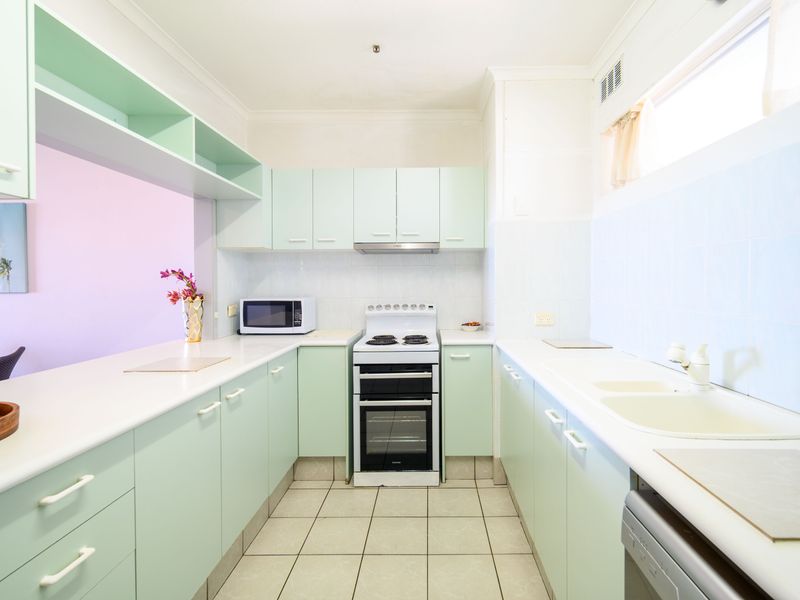 Fully equipped kitchen with ample bench space.