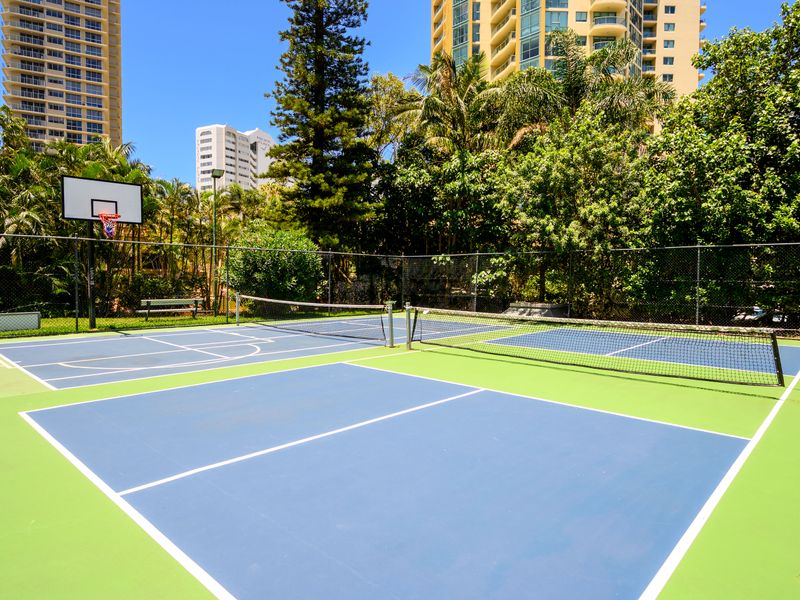 Basketball half-court available for guests to enjoy.