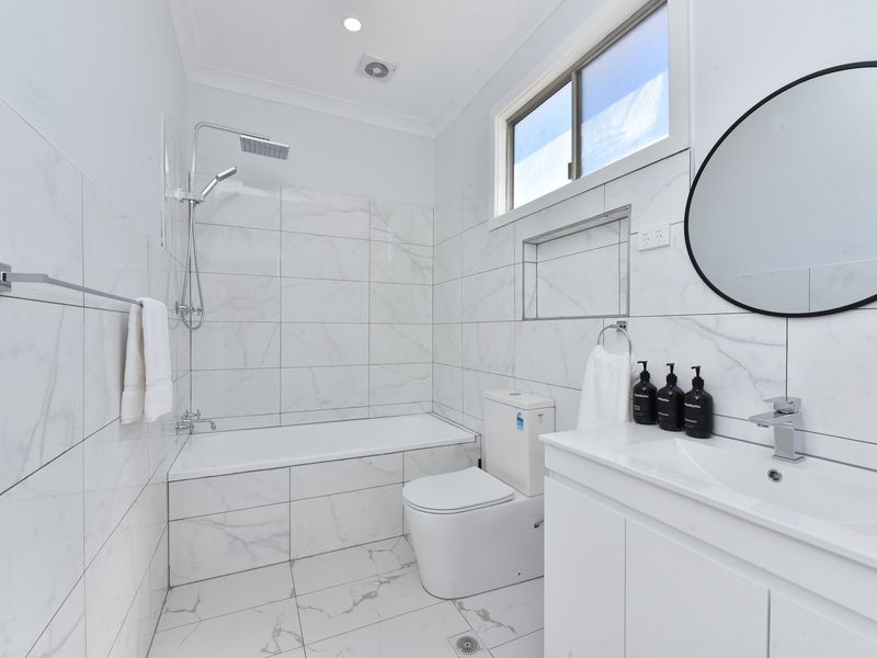 Shower Area – Clean & Refreshing