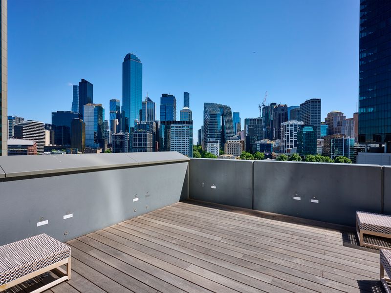 Skyline deck with incredible Melbourne views