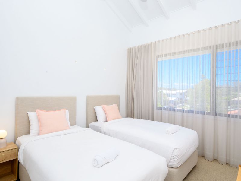 Coastal Cascades Sky Terrace Palm Beach