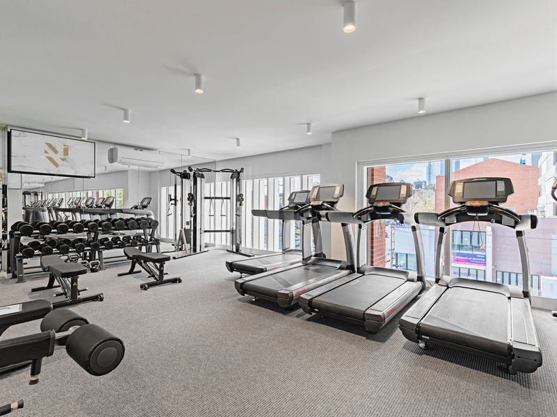 Spencer Loft with Pool & Gym Access