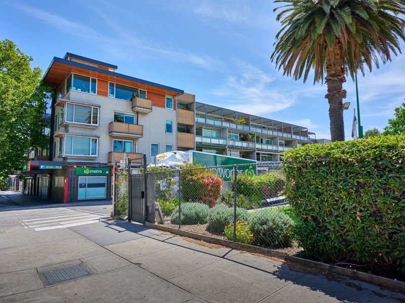 Stylish exterior with beautiful natural surrounds