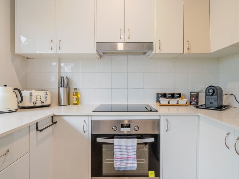 Well-equipped kitchen with everything you need to cook