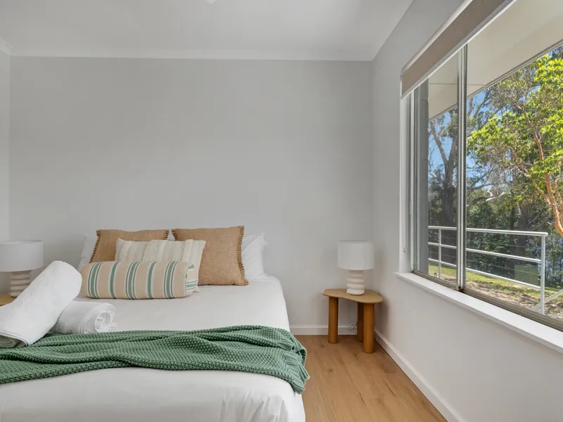 Bottlebrush Lily Pond Villa