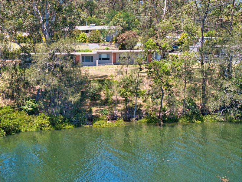 Banksia Bloom Lake Villa