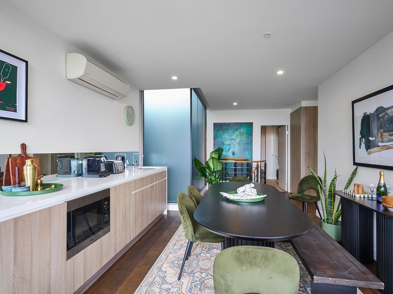 Fully equipped kitchen with premium appliances