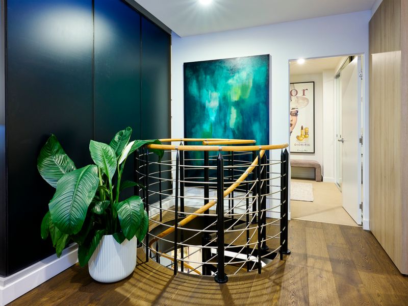 The Halo Port Melbourne Bay and City Views