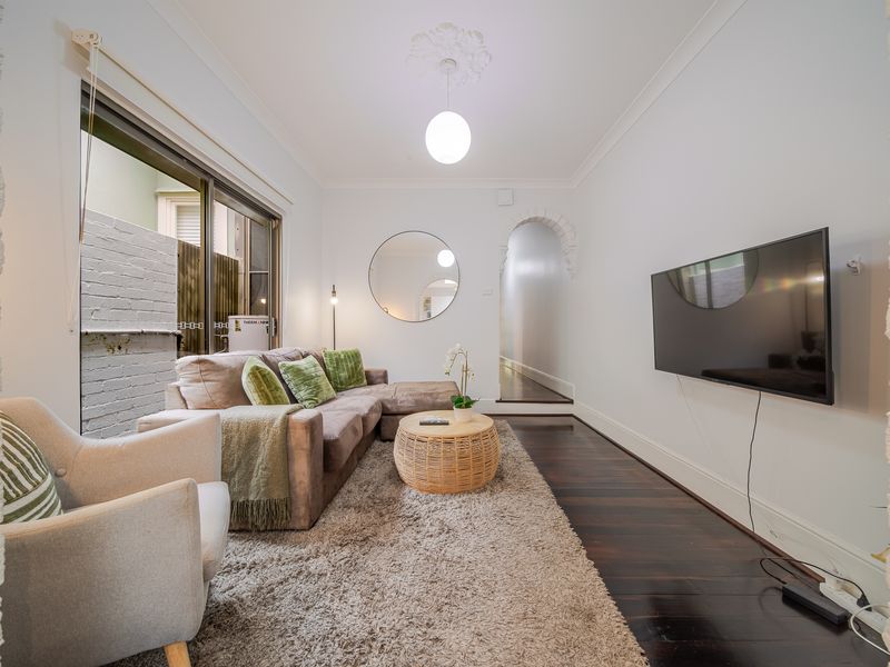 Erskineville Courtyard Escape