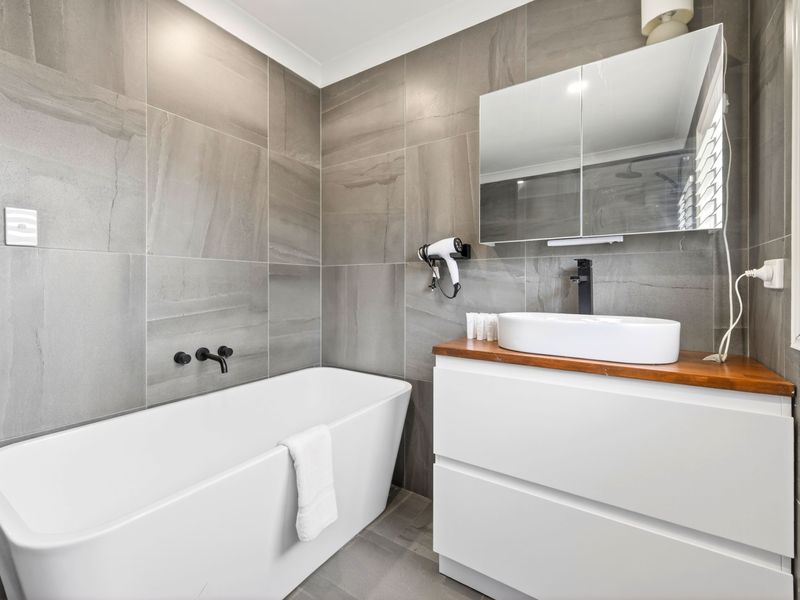 Contemporary bathroom with bathtub