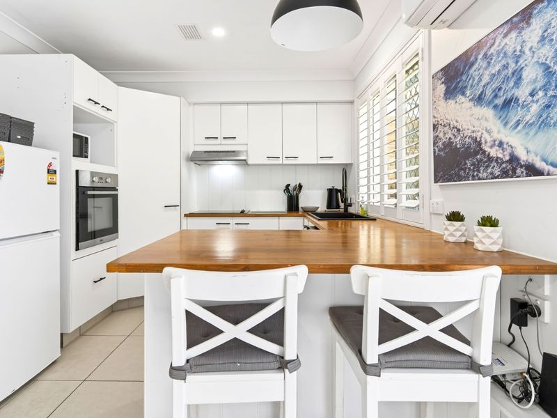 Breakfast bar ideal for casual meals