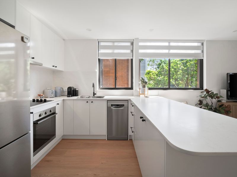 Kitchen wtih appliances 