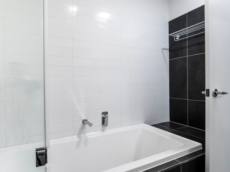 Shower-over-bath combo — perfect for families.