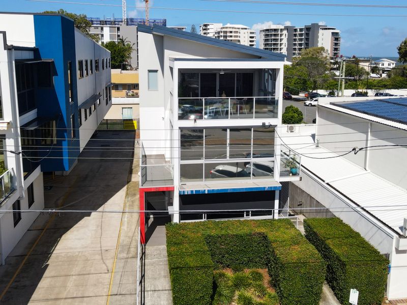 Sunset Bay Escape – Steps to Woody Point Pier