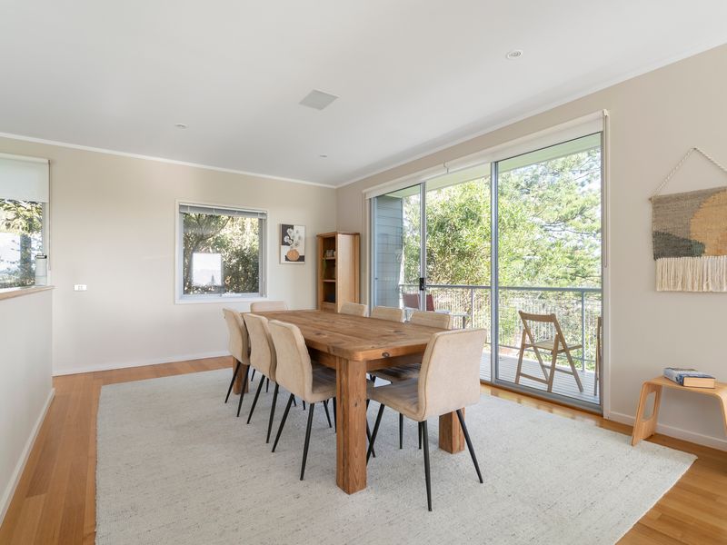 Open dining spaces with effortless flow