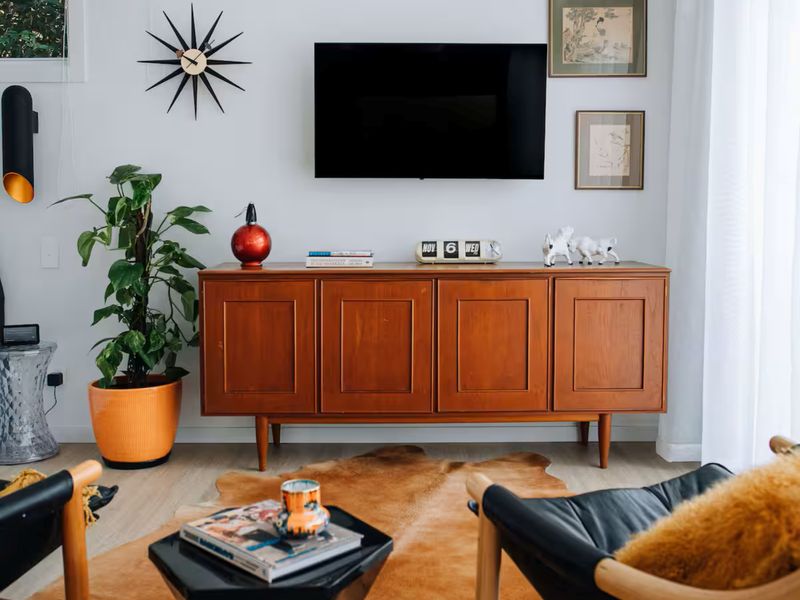 With flatscreen TV for your entertainment