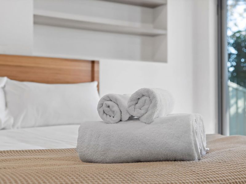 Perfect Beachhouse Lakes Surf at your Feet