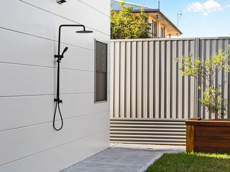 Perfect Beachhouse Lakes Surf at your Feet