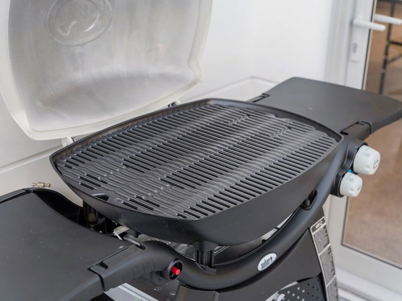 Perfect Beachhouse Lakes Surf at your Feet