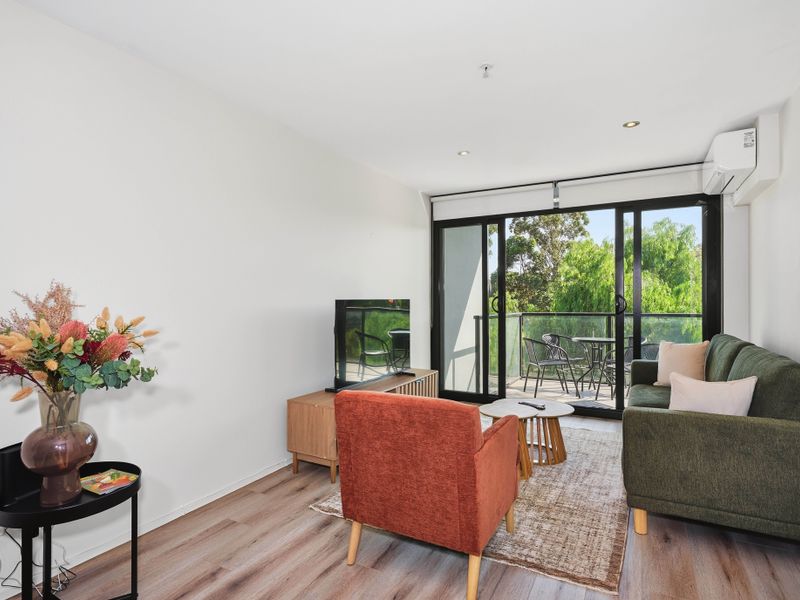 Lounge room with Air conditioner 