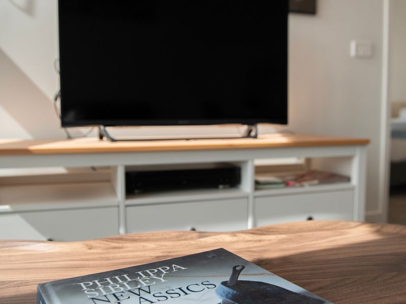 Equipped with flatscreen TV for entertainment