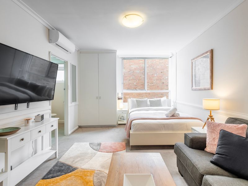 Smart studio living in the heart of East Melbourne