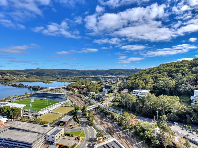 Expansive views across Gosford and Brisbane Water.