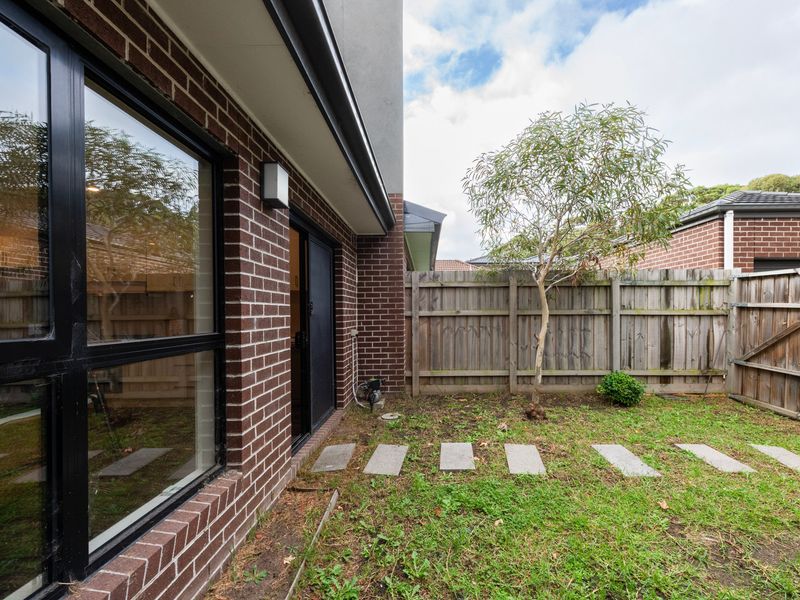 Private outdoor courtyard with space to relax and enjoy the fresh air.