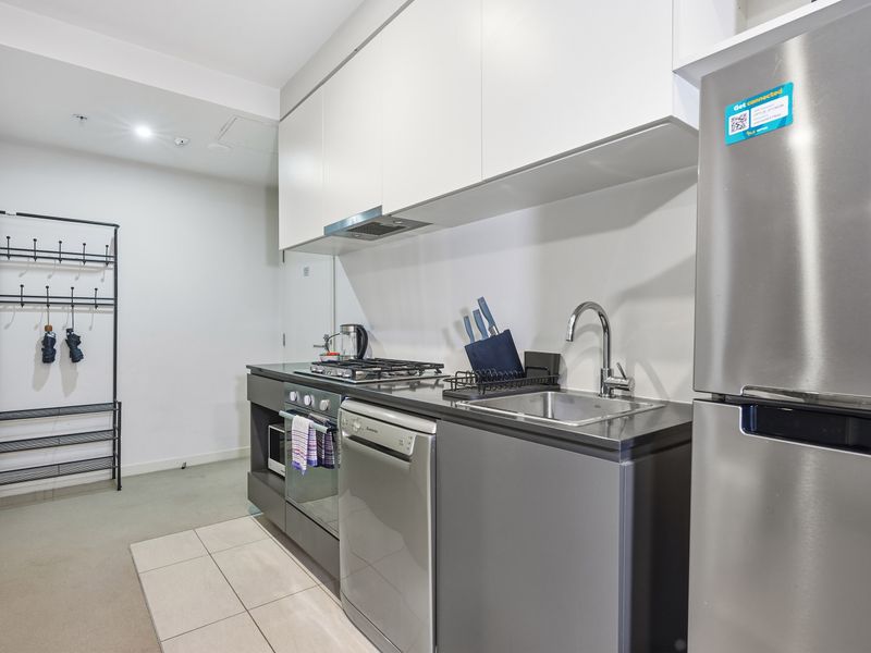 Compact kitchen, complete convenience
