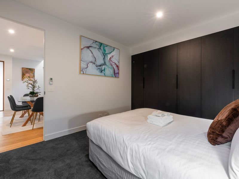 Fourth bedroom offering flexible sleeping arrangements and a peaceful stay