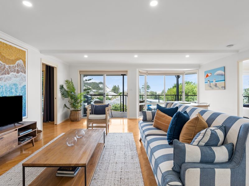 Catch the cross-breeze in our open-plan lounge
