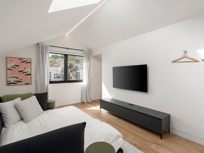 Loft area – Additional sleeping space with sofa bed, ideal for extra guests or flexible bedding arrangements