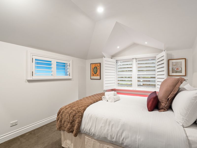 Sleep easy in Queen comfort
