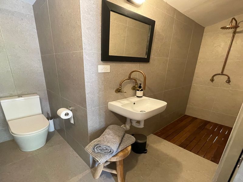 Clean and spacious bathroom