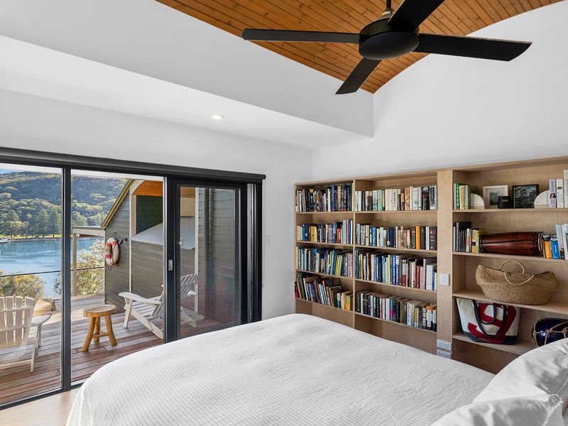 Wake refreshed beside Pittwater