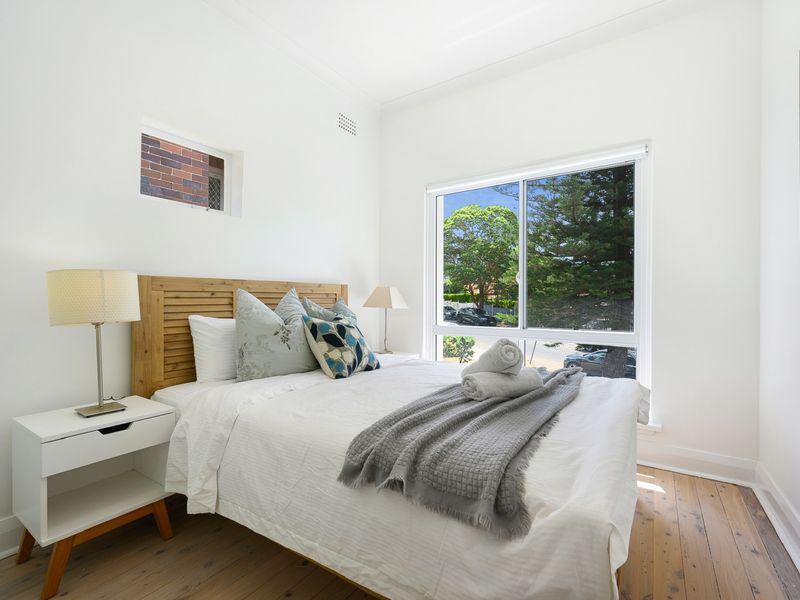 Chasing sunlight and sweet dreams in this airy escape.