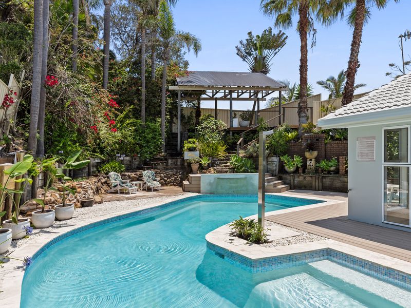 Exquisite Beachside Luxury Resort Style Pool