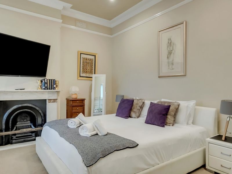 Mesmerising 3BR Home Cinema Room Spa Bath