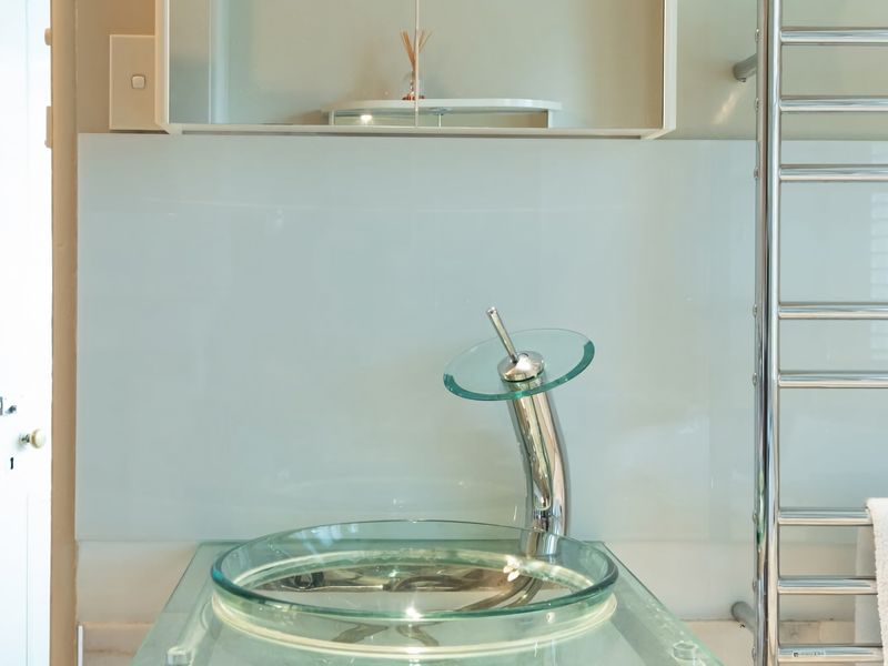 Mesmerising 3BR Home Cinema Room Spa Bath