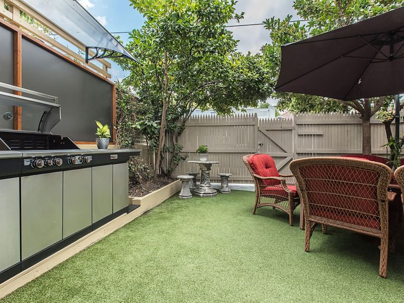 Mesmerising 3BR Home Cinema Room Spa Bath