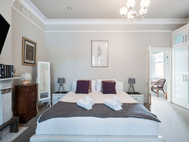 Mesmerising 3BR Home Cinema Room Spa Bath