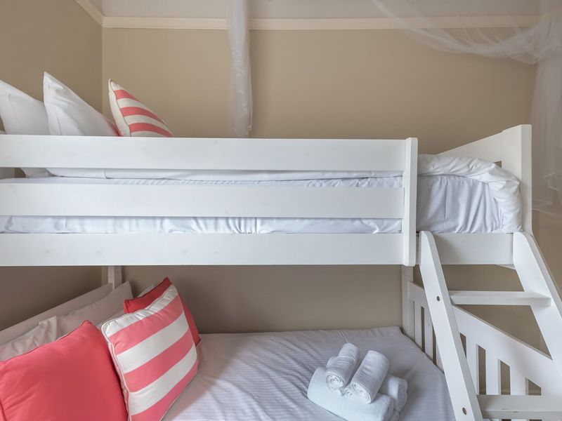 Mesmerising 3BR Home Cinema Room Spa Bath