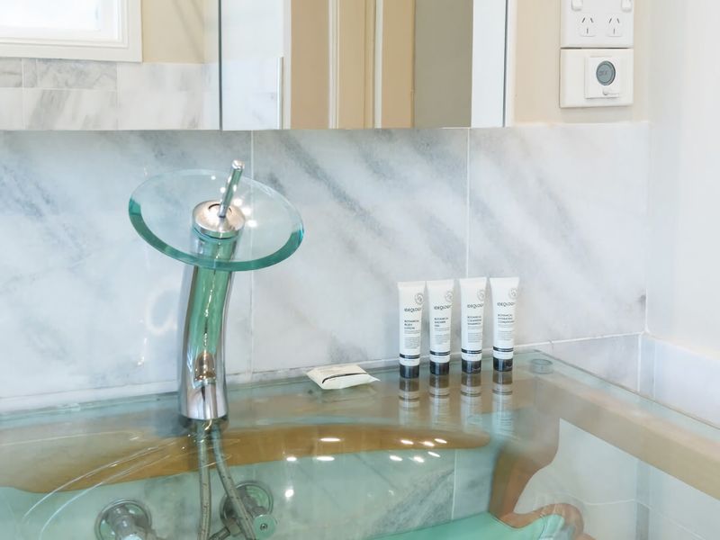 Mesmerising 3BR Home Cinema Room Spa Bath