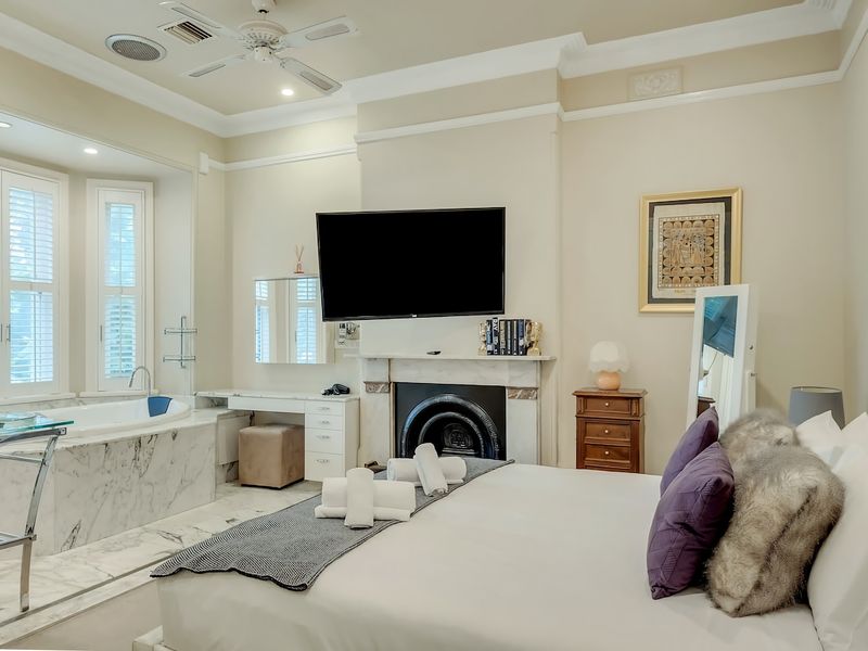 Mesmerising 3BR Home Cinema Room Spa Bath