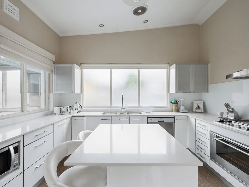 Mesmerising 3BR Home Cinema Room Spa Bath