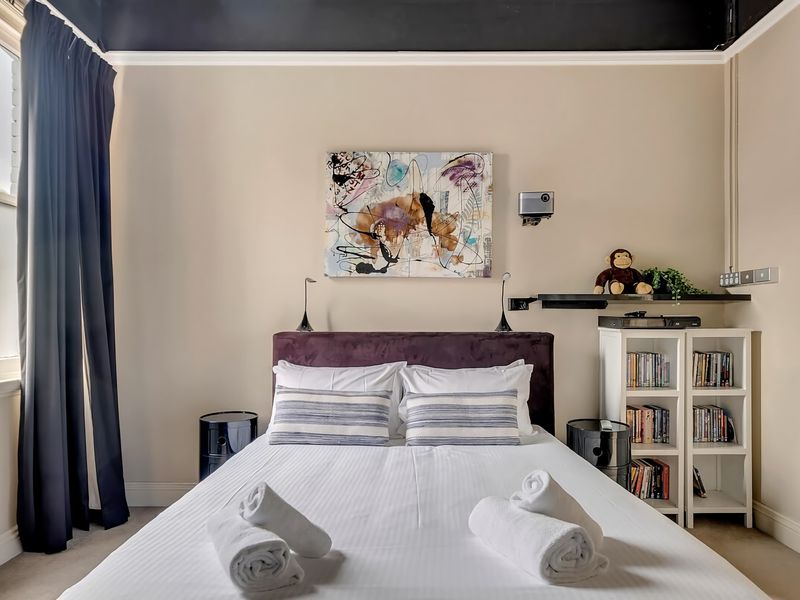 Mesmerising 3BR Home Cinema Room Spa Bath