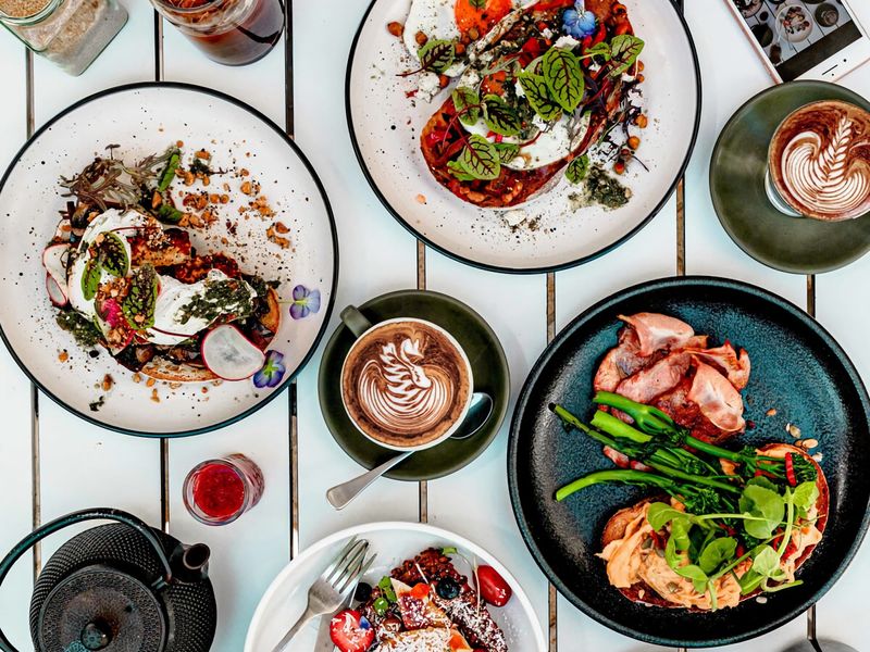 Mesmerising 3BR Home Cinema Room Spa Bath