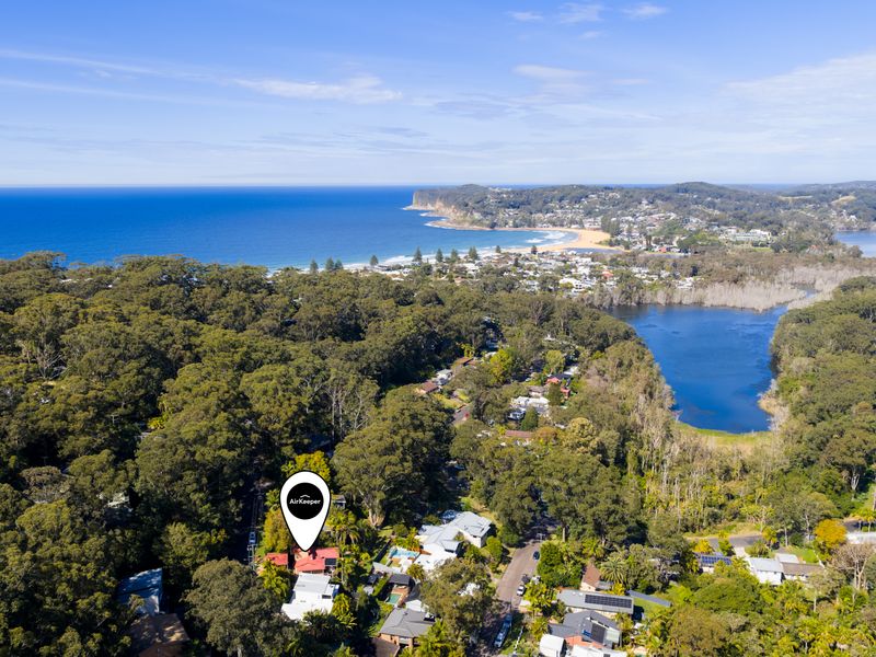 Ideally positioned between the lagoon, bushland and North Avoca coastline
